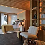 Luxueux 1300, 12 Pers, Jacuzzi, Animaux Admis, Parking - Fr-1-568-43 Chalé